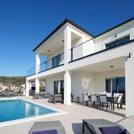 Infinity View * Примоштен