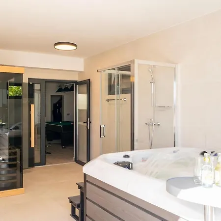 Infinity View Примоштен