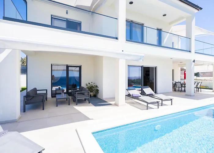 בית נופש Infinity View פרימוסטן